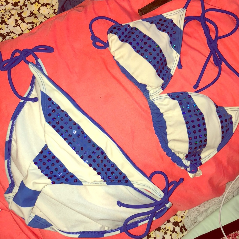 White and blue striped bathing suit set